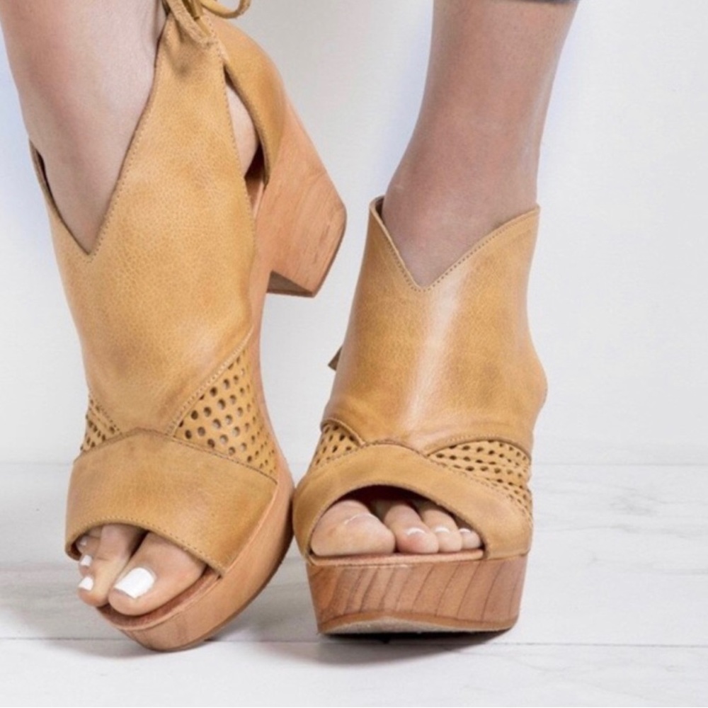 Free People Camel Peep-Toe Mules